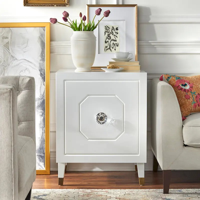 Meuble d'appoint moderne, buffet de rangement fonctionnel, armoire autoportante facile à assembler, organisateur pratique pour exposer et ranger vos objets.