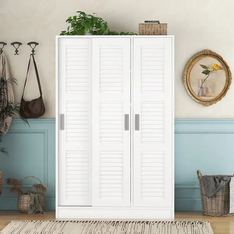 Armoire à rideaux 3 portes avec étagères