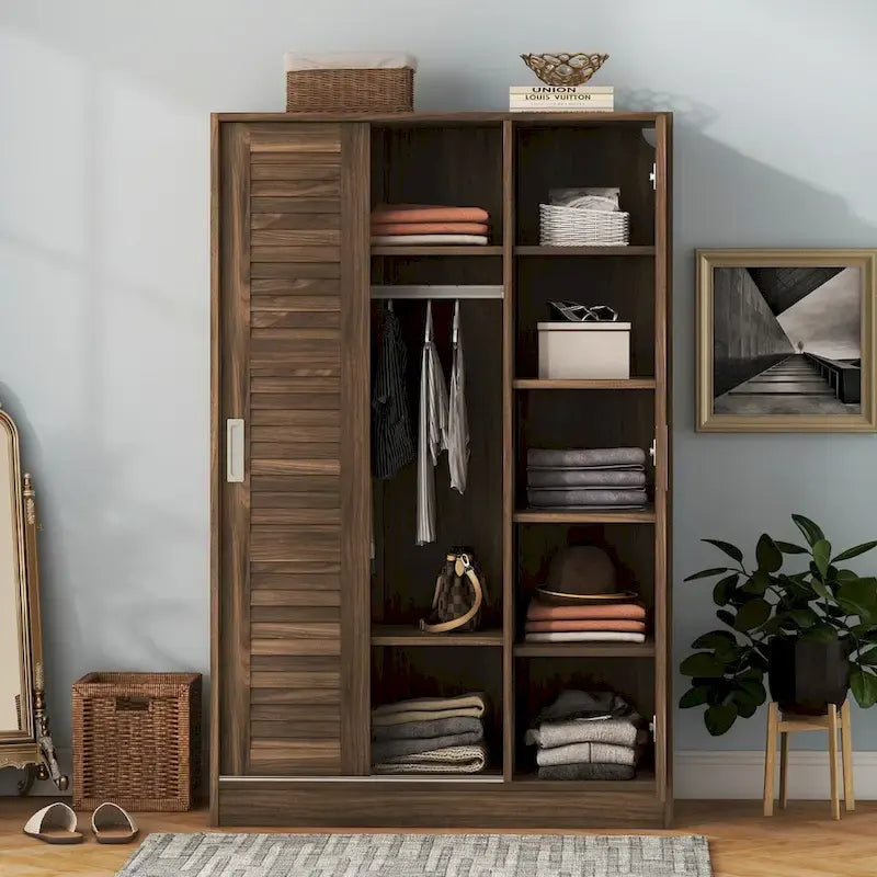 Armoire à rideaux 3 portes avec étagères