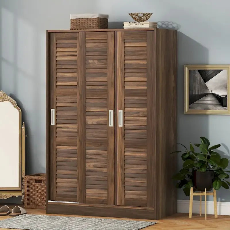 Armoire à rideaux 3 portes avec étagères