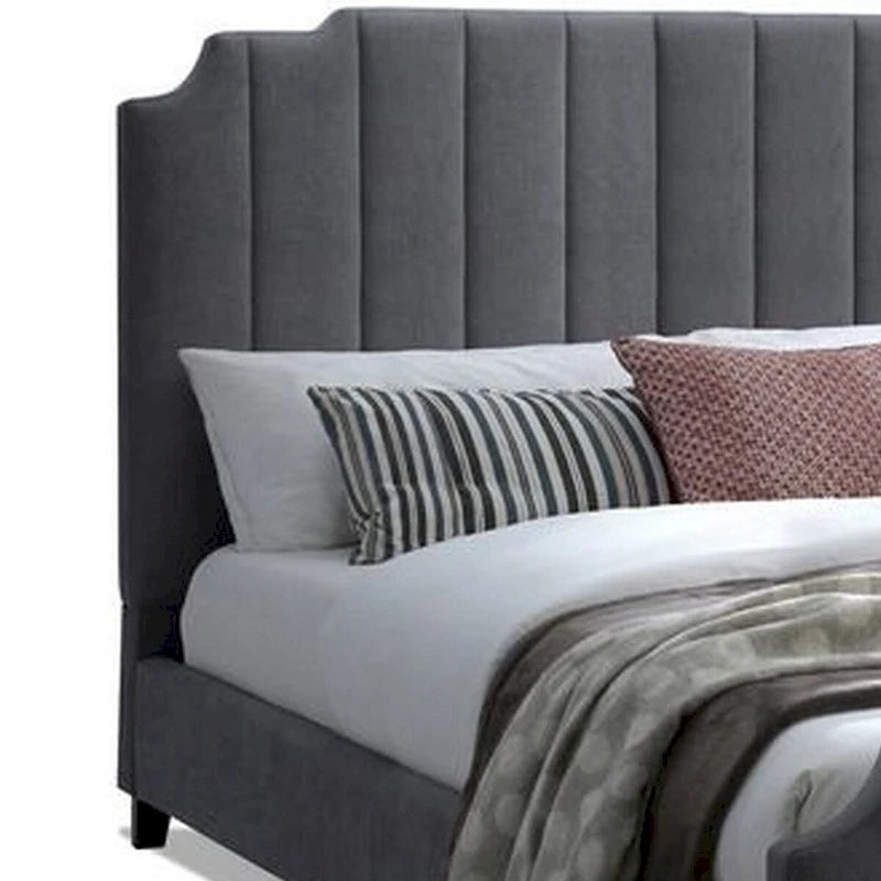 Lit King Size moderne capitonné, tissu chenille gris foncé à larges bandes verticales, cadre de lit au confort premium, pièce maîtresse élégante pour chambres contemporaines