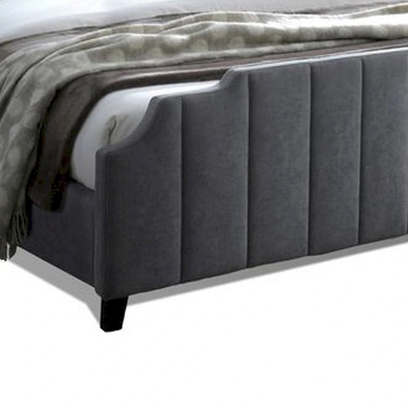 Lit King Size moderne capitonné, tissu chenille gris foncé à larges bandes verticales, cadre de lit au confort premium, pièce maîtresse élégante pour chambres contemporaines